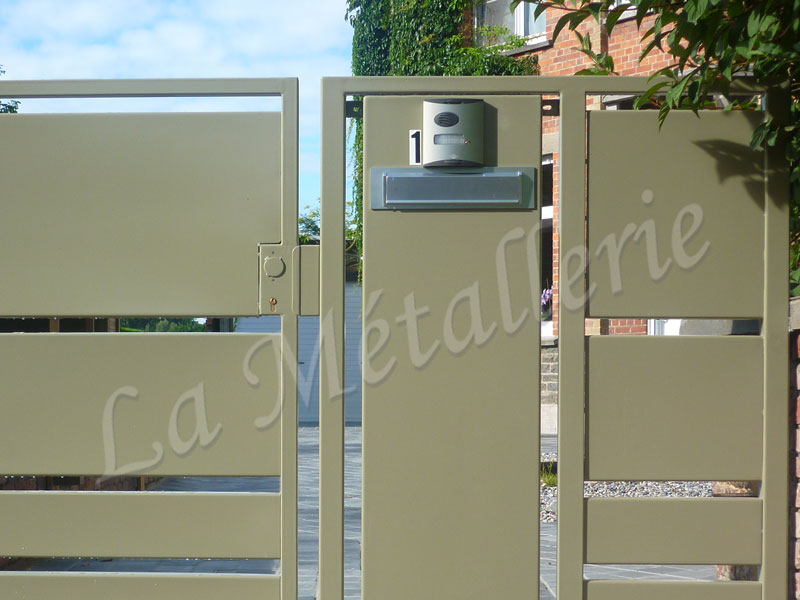 02_Fabrication_boite_aux_lettres_ferrronnerie_La_Metallerie_Hainaut_Tournai
