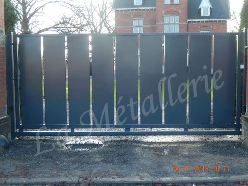 02_Fabrication_portails_autoportants_coulissants_ferrronnerie_La_Metallerie_Hainaut_Tournai