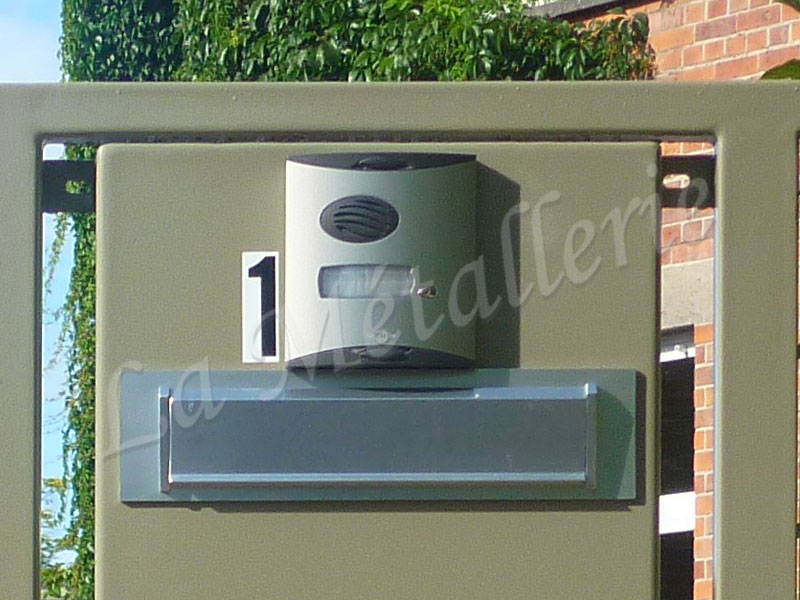 02_Parlophone_visiophone_controle_d_acces_ferrronnerie_La_Metallerie_Hainaut_Tournai