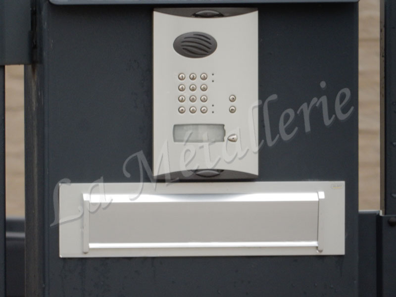05_Parlophone_visiophone_controle_d_acces_ferrronnerie_La_Metallerie_Hainaut_Tournai