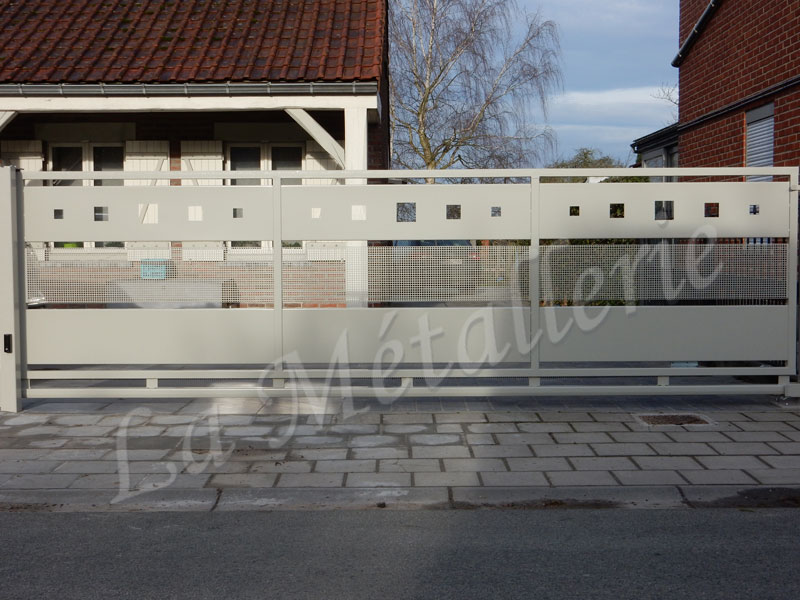 08_Fabrication_portails_autoportants_coulissants_ferrronnerie_La_Metallerie_Hainaut_Tournai